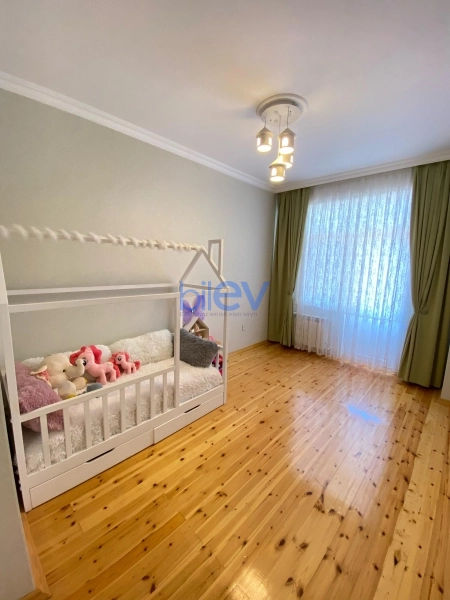 Aylıq Kirayə 3 otaqlı Yeni Tikili bina evi  108m², Bakı