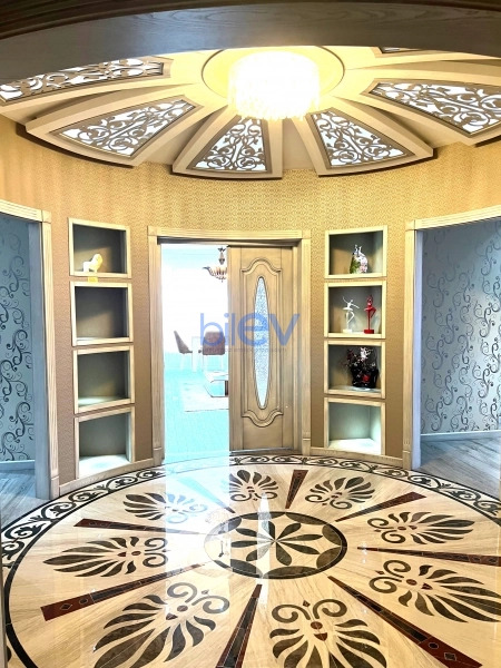 Aylıq Kirayə 4 otaqlı Yeni Tikili bina evi  160m², Bakı