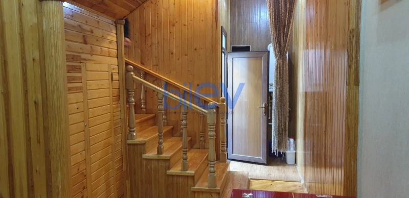 Aylıq Kirayə 6 otaqlı Həyət evi  300m², Bakı