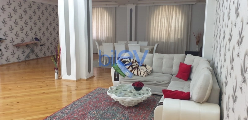 Aylıq Kirayə 6 otaqlı Həyət evi  300m², Bakı