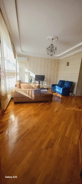 Aylıq Kirayə 5 otaqlı Həyət evi  150m², Bakı