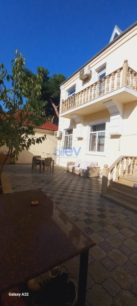 Aylıq Kirayə 5 otaqlı Həyət evi  150m², Bakı
