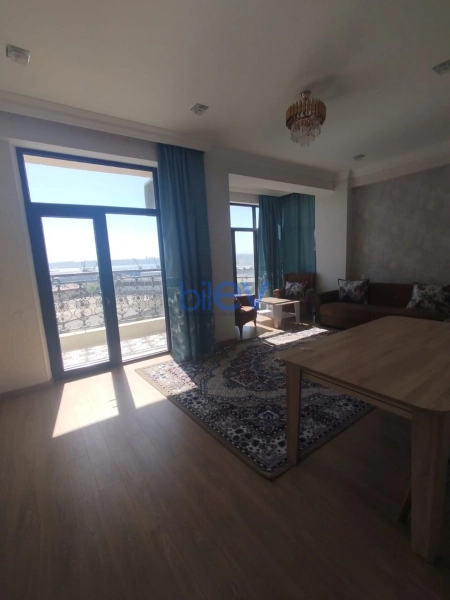 Aylıq Kirayə 3 otaqlı Yeni Tikili bina evi  125m², Bakı
