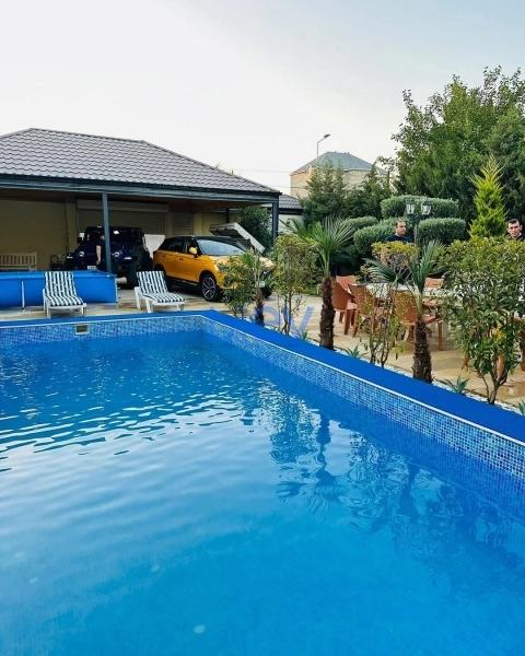 Günlük Kirayə 5 otaqlı Bağ evi  210m², Bakı