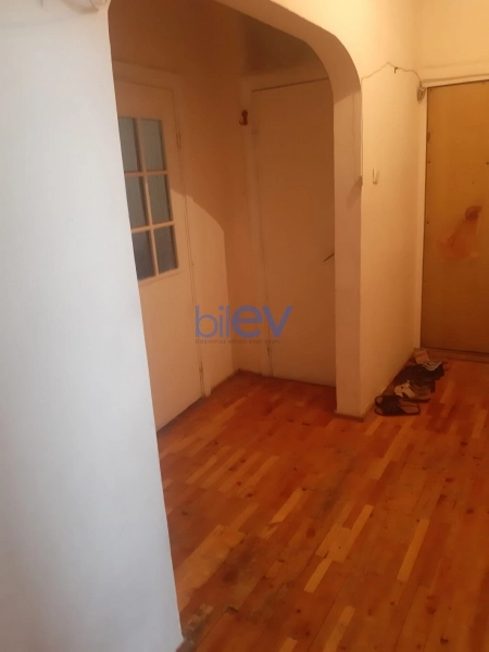 Aylıq Kirayə 3 otaqlı Köhnə Tikili bina evi  70m², Bakı