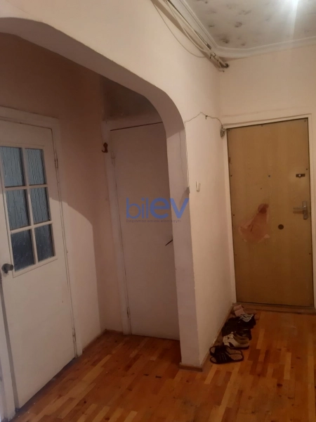 Aylıq Kirayə 3 otaqlı Köhnə Tikili bina evi  70m², Bakı