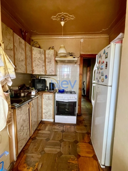 Satış 3 otaqlı Köhnə Tikili bina evi  70m², Bakı