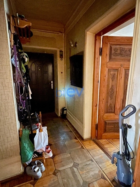 Satış 3 otaqlı Köhnə Tikili bina evi  70m², Bakı
