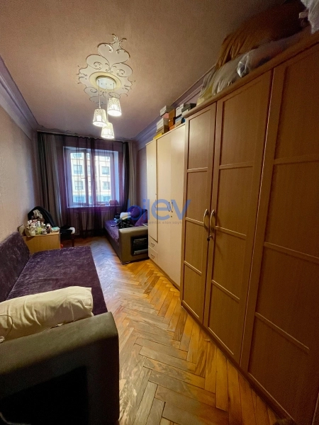 Satış 3 otaqlı Köhnə Tikili bina evi  70m², Bakı