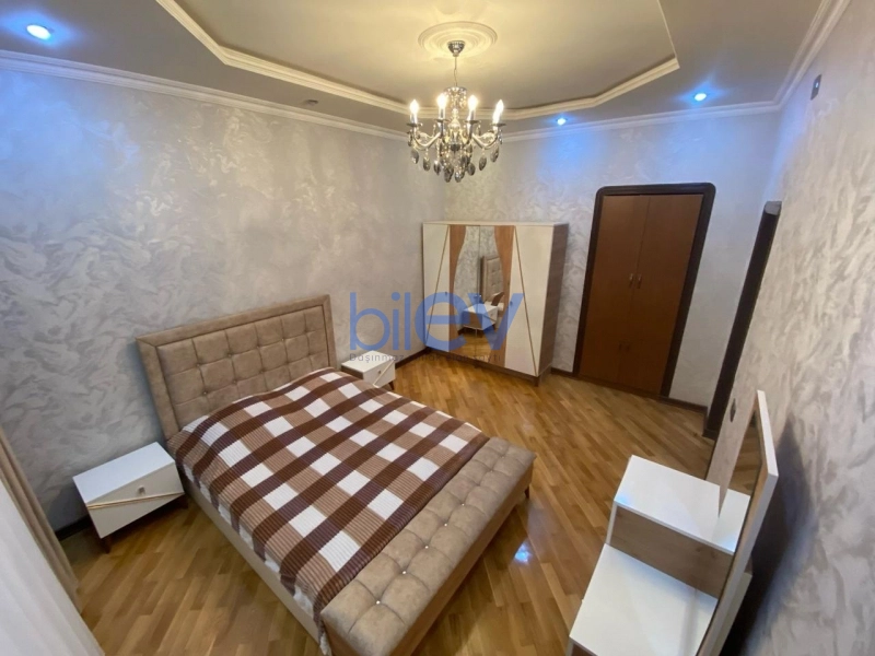 Aylıq Kirayə 3 otaqlı Yeni Tikili bina evi  80m², Bakı