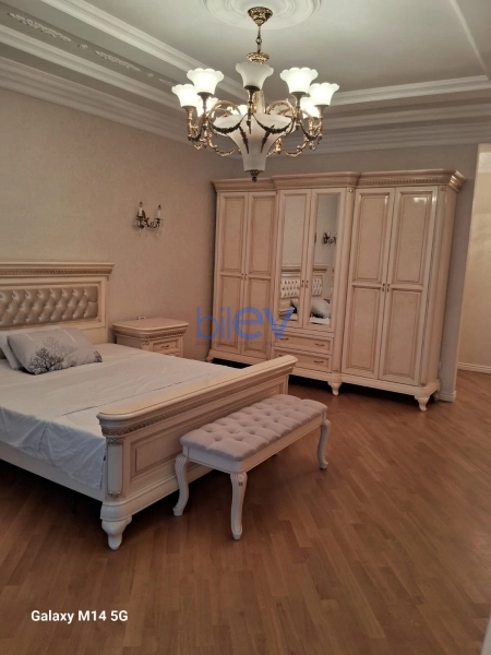 Aylıq Kirayə 4 otaqlı Yeni Tikili bina evi  300m², Bakı