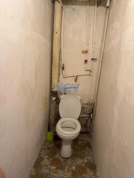 Aylıq Kirayə 4 otaqlı Köhnə Tikili bina evi  90m², Bakı