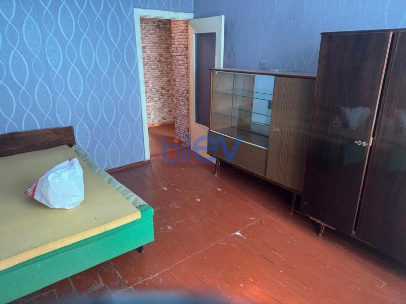 Aylıq Kirayə 4 otaqlı Köhnə Tikili bina evi  90m², Bakı