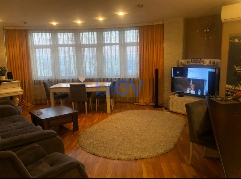 Aylıq Kirayə 4 otaqlı Yeni Tikili bina evi  140m², Bakı