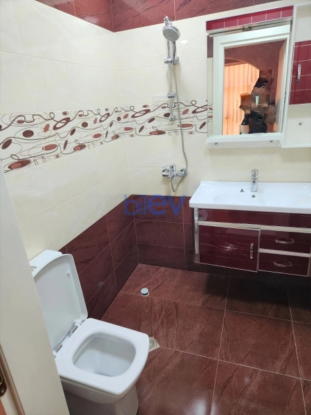 Aylıq Kirayə 2 otaqlı Yeni Tikili bina evi  110m², Bakı