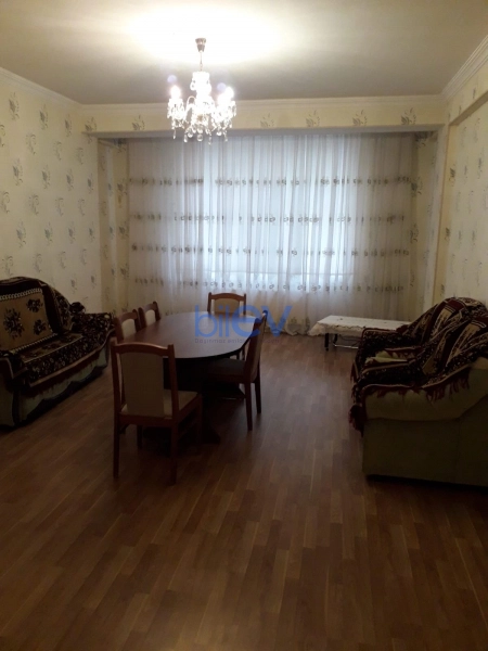 Aylıq Kirayə 3 otaqlı Yeni Tikili bina evi  114m², Gəncə