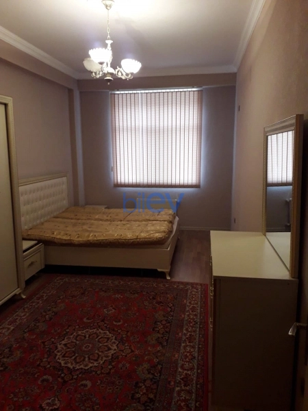 Aylıq Kirayə 3 otaqlı Yeni Tikili bina evi  114m², Gəncə