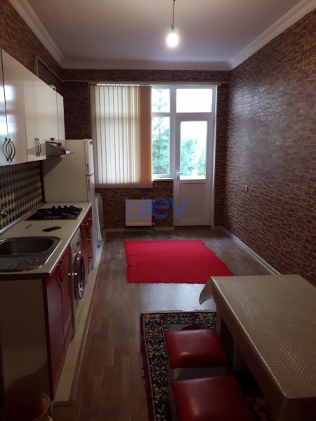 Aylıq Kirayə 3 otaqlı Yeni Tikili bina evi  114m², Gəncə