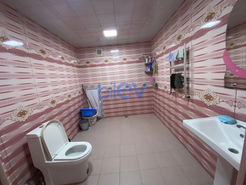 Aylıq Kirayə 3 otaqlı Yeni Tikili bina evi  120m², Bakı