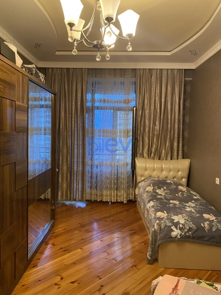 Aylıq Kirayə 3 otaqlı Yeni Tikili bina evi  120m², Bakı