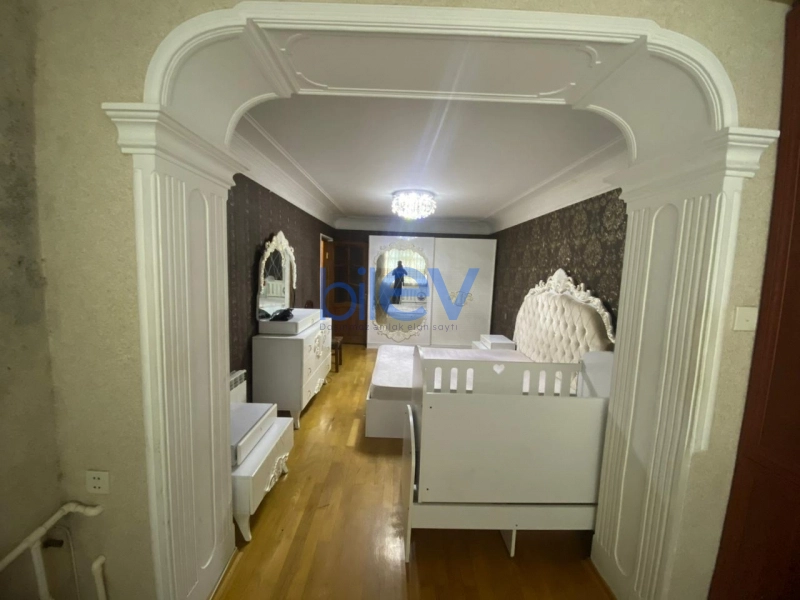 Aylıq Kirayə 3 otaqlı Köhnə Tikili bina evi  60m², Bakı
