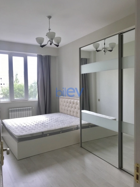 Aylıq Kirayə 3 otaqlı Yeni Tikili bina evi  90m², Bakı