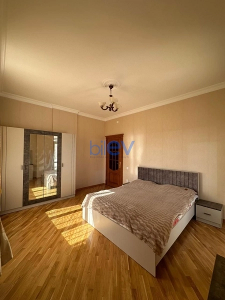 Aylıq Kirayə 2 otaqlı Yeni Tikili bina evi  85m², Bakı