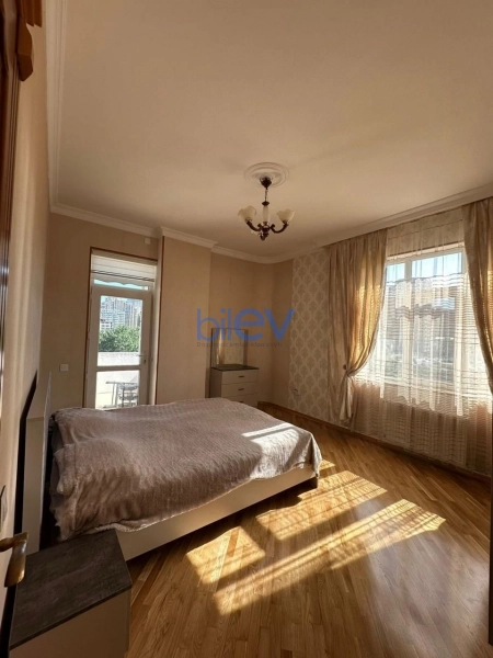 Aylıq Kirayə 2 otaqlı Köhnə Tikili bina evi  52m², Bakı