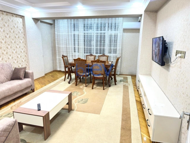 Aylıq Kirayə 2 otaqlı Yeni Tikili bina evi  78m², Bakı