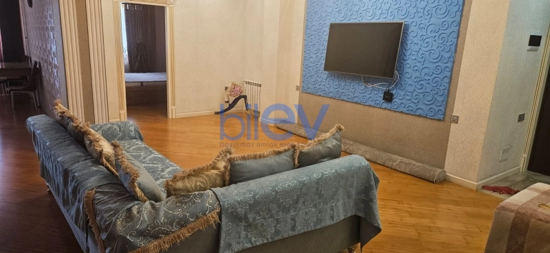 Aylıq Kirayə 3 otaqlı Yeni Tikili bina evi  112m², Bakı