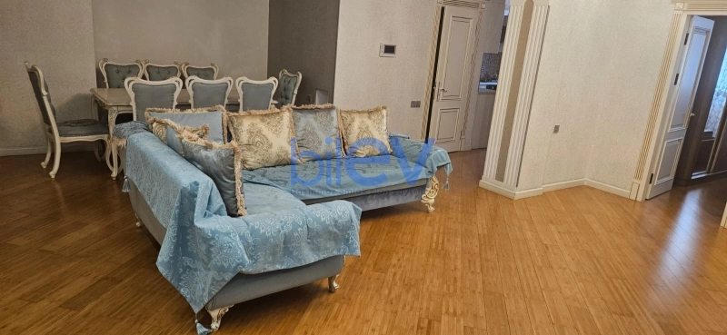 Aylıq Kirayə 3 otaqlı Yeni Tikili bina evi  112m², Bakı