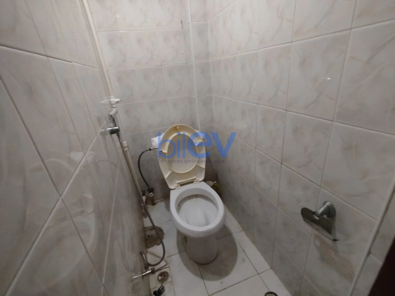 Aylıq Kirayə 3 otaqlı Köhnə Tikili bina evi  75m², Bakı