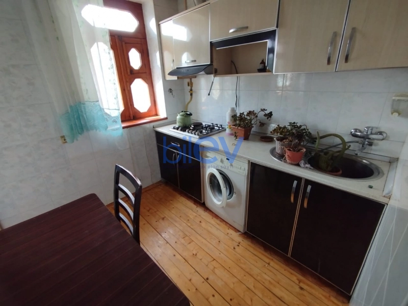 Aylıq Kirayə 3 otaqlı Köhnə Tikili bina evi  75m², Bakı