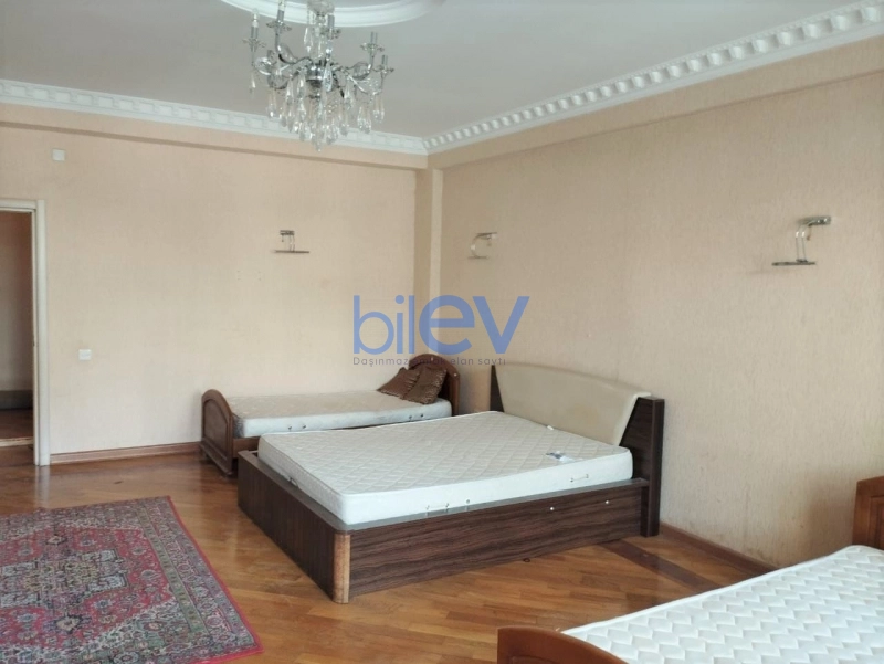 Aylıq Kirayə 3 otaqlı Yeni Tikili bina evi  160m², Bakı