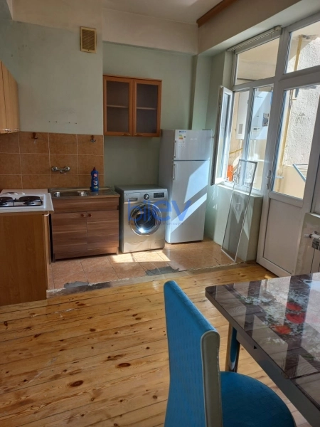 Aylıq Kirayə 2 otaqlı Yeni Tikili bina evi  90m², Bakı