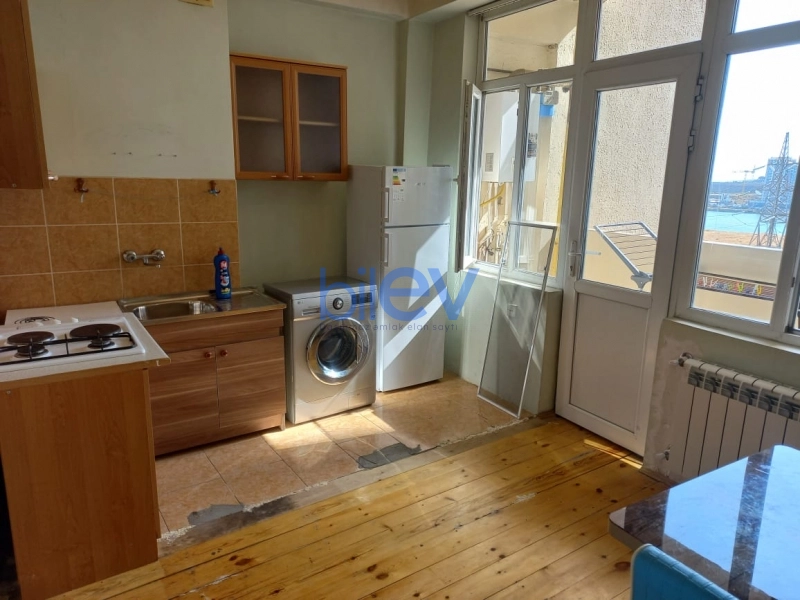 Aylıq Kirayə 2 otaqlı Yeni Tikili bina evi  90m², Bakı
