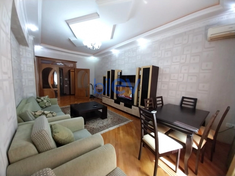Aylıq Kirayə 2 otaqlı Yeni Tikili bina evi  90m², Bakı