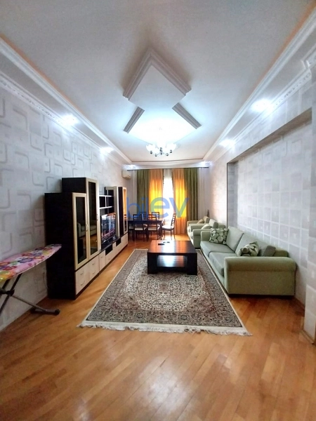 Aylıq Kirayə 2 otaqlı Yeni Tikili bina evi  90m², Bakı