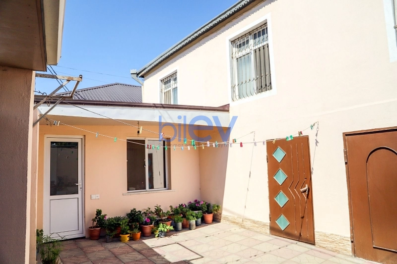 Satış 5 otaqlı Həyət evi  180m², Bakı