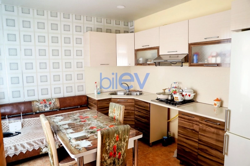 Satış 5 otaqlı Həyət evi  180m², Bakı