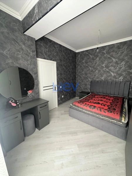 Aylıq Kirayə 3 otaqlı Yeni Tikili bina evi  90m², Bakı