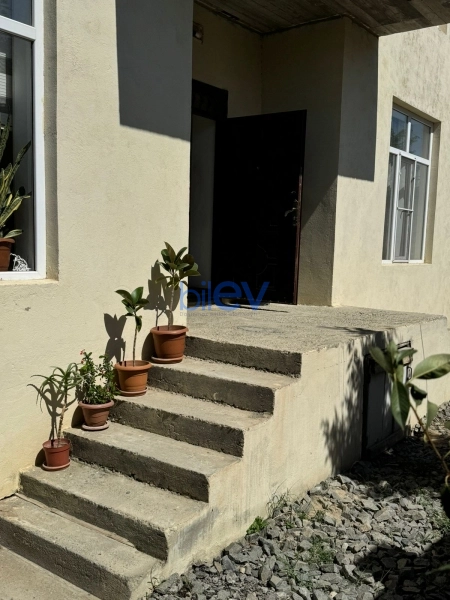 Satış 5 otaqlı Həyət evi  200m², Bakı