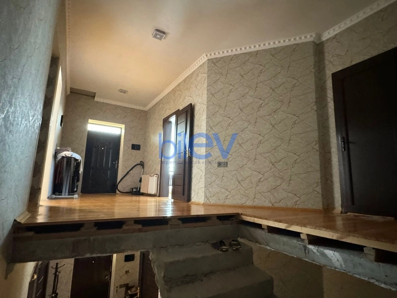 Satış 5 otaqlı Həyət evi  200m², Bakı