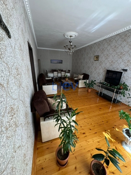 Satış 5 otaqlı Həyət evi  200m², Bakı