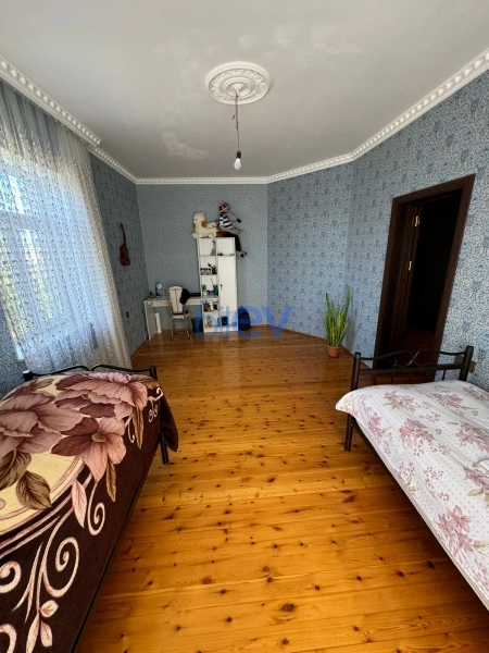 Satış 5 otaqlı Həyət evi  200m², Bakı