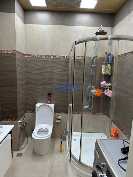 Satış 6 otaqlı Villa  650m², Bakı