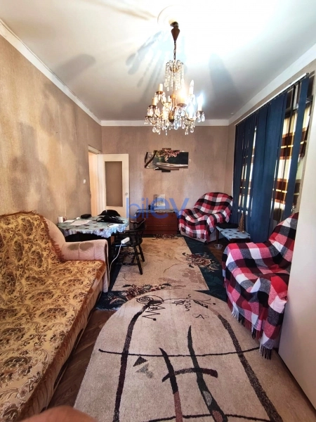 Aylıq Kirayə 1 otaqlı Köhnə Tikili bina evi  40m², Bakı