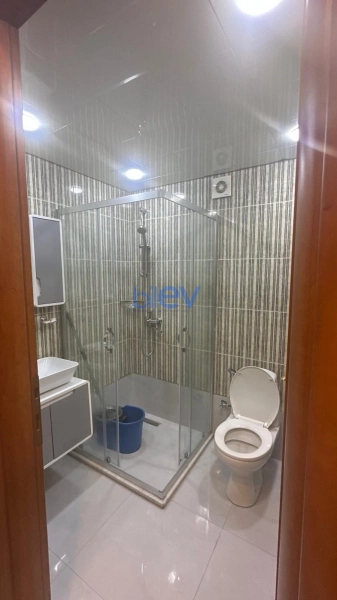 Aylıq Kirayə 3 otaqlı Köhnə Tikili bina evi  70m², Bakı