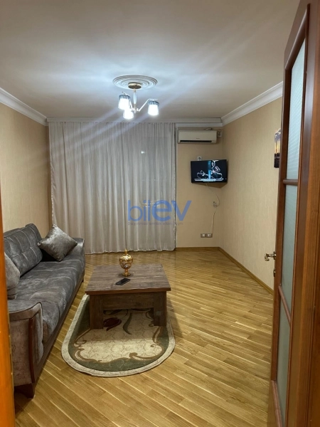 Aylıq Kirayə 3 otaqlı Köhnə Tikili bina evi  70m², Bakı