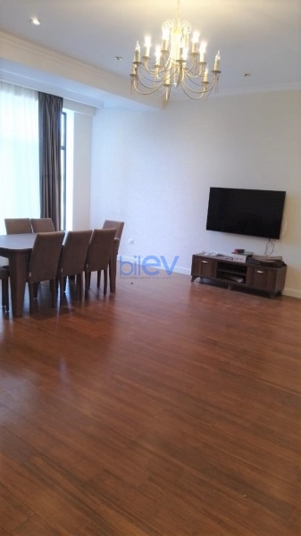 Aylıq Kirayə 3 otaqlı Yeni Tikili bina evi  140m², Bakı